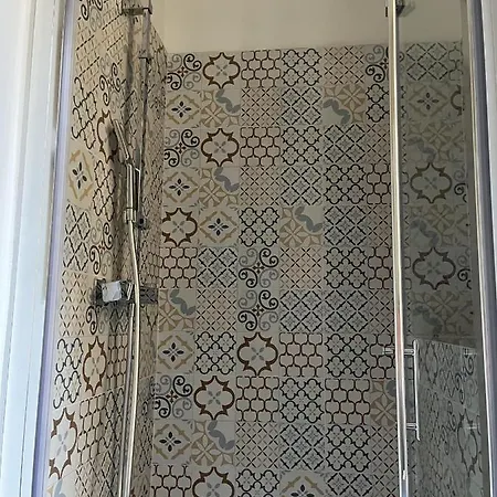 Apartman Realkasa Fioravanti A *